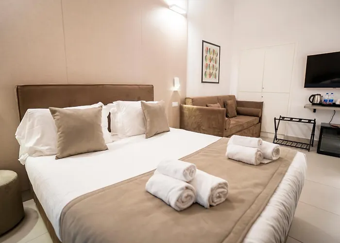 Cicerone'S Luxury Suites