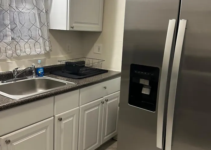 Cozy Apartment 6 Miles From Downtown, Cincinnati