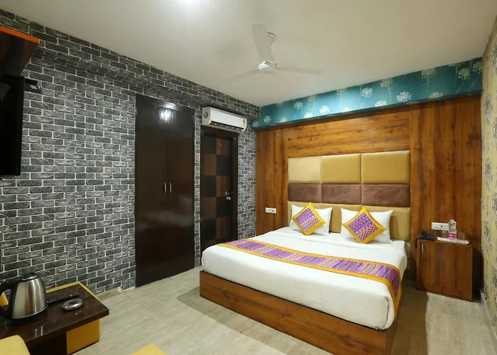 Hotel Park Suites At Airport