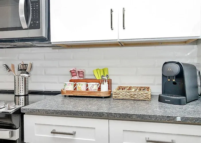 Luxe Living & Location - Downtown - 3Bd2Ba