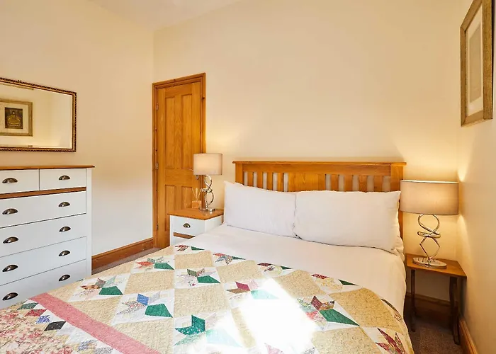 Host & Stay - The Station Cottage
