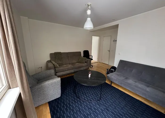 Cozy Apartments In Upplands Vaesby Floor 1