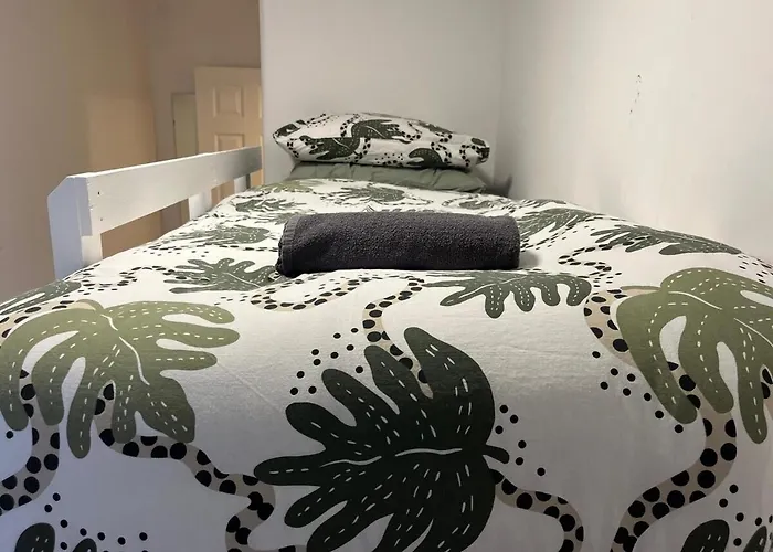 3Br Home, Parking, Families, Contractors, Wi-Fi