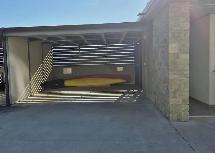 Lake view apartment&private covered parking space- La Terrazza di Jo