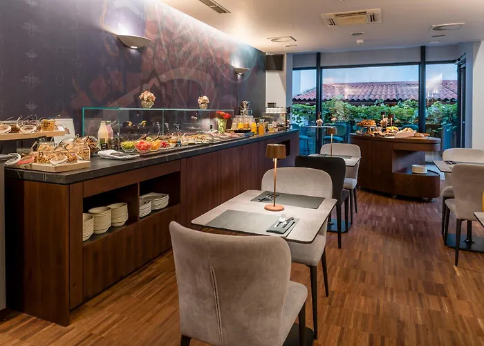 3 star hotels Mrak