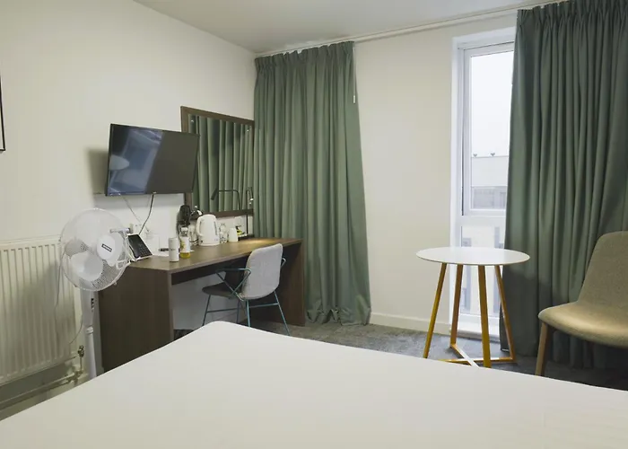 Hotel with view: Sunley Hotel