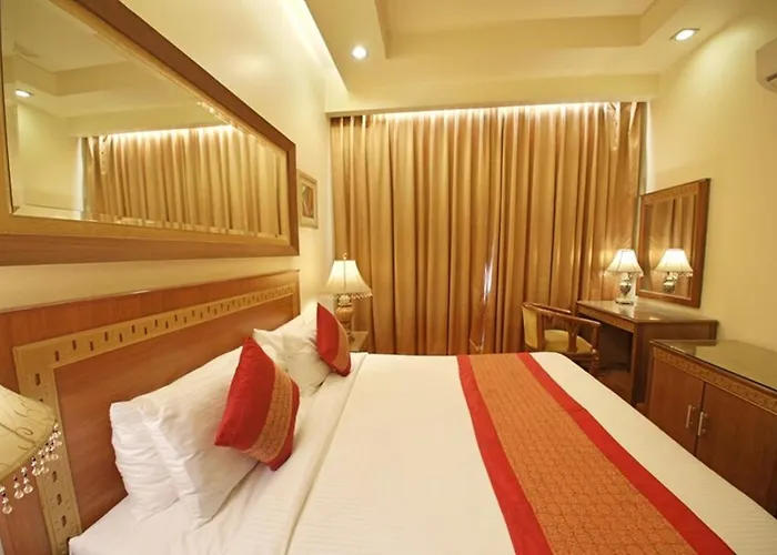 Picasso Paschim Vihar Delhi - Couple Friendly Local Ids Accepted