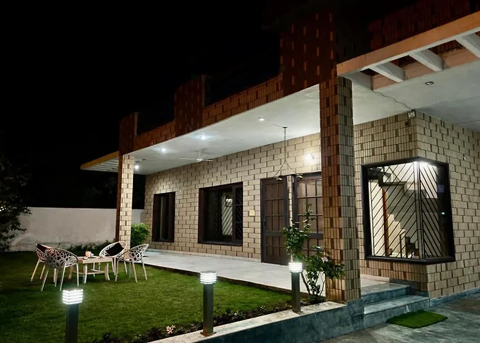 The Lawn House : 3Bhk Furnished Villa With Lawn