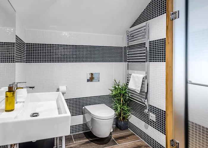 Hotel with view: Stay Central Hotel