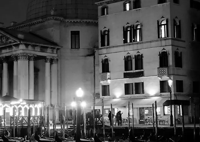 Hotel Antiche Figure
