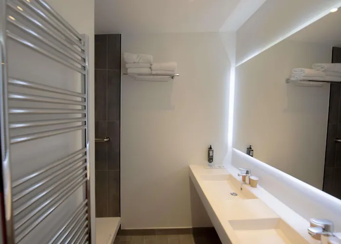 Ibis Paris Canal Saint Martin