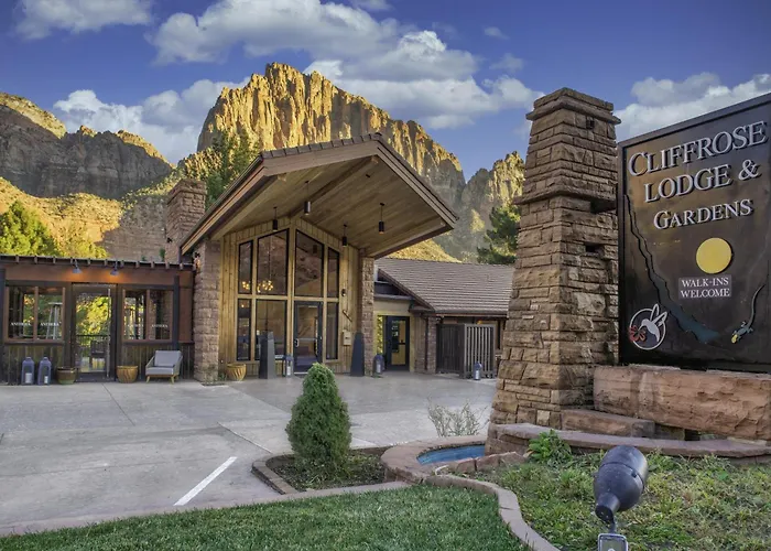Luxury hotel only: Cliffrose Springdale, Curio Collection By Hilton