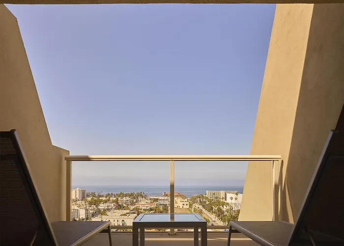 Hyatt Centric Delfina Santa Monica