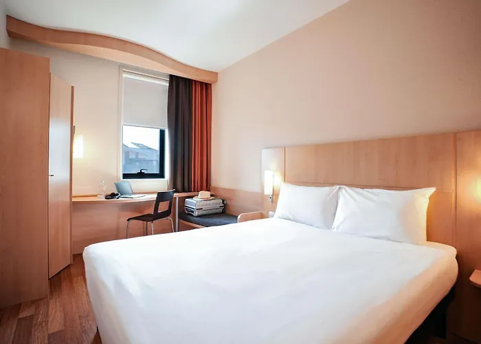 Ibis Porto Centro Sao Bento