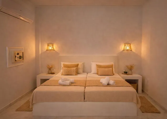 Noème Santorini