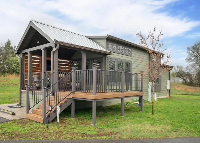 Hotel near College: Pigeon Forge Landing Rv Resort