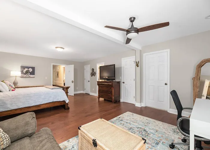 Peaceful Kannapolis Lodge