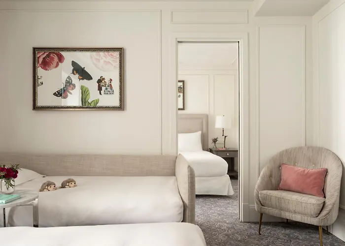 Du Louvre, In The Unbound Collection By Hyatt