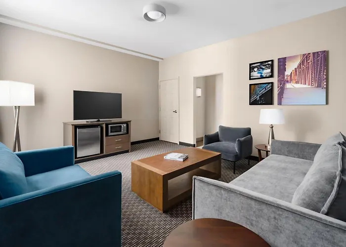 La Quinta Inn & Suites By Wyndham Chicago Downtown