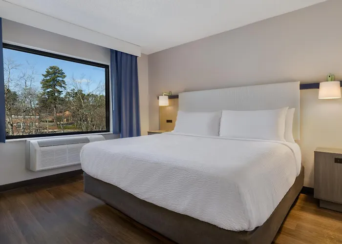 Lake Norman Inn And Suites