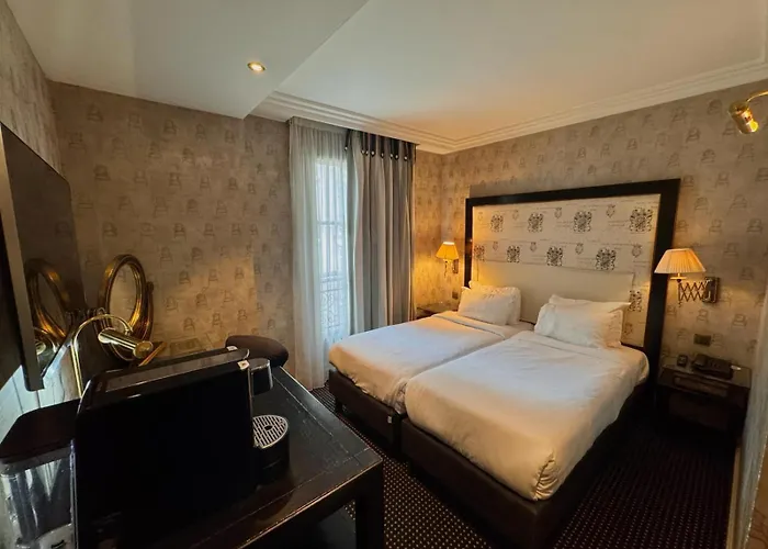 4 sterren hotel: Villa Lutece Port Royal