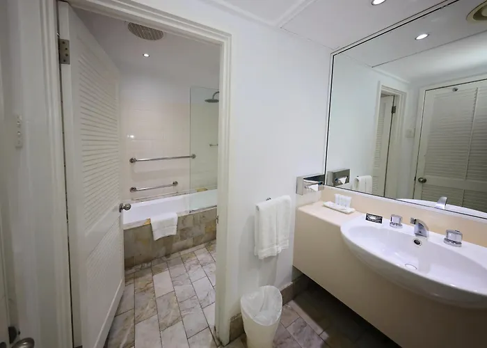 Ramada By Wyndham Cairns City Centre