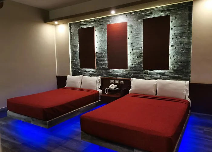 Hot Tub in Room Plaza Arteaga
