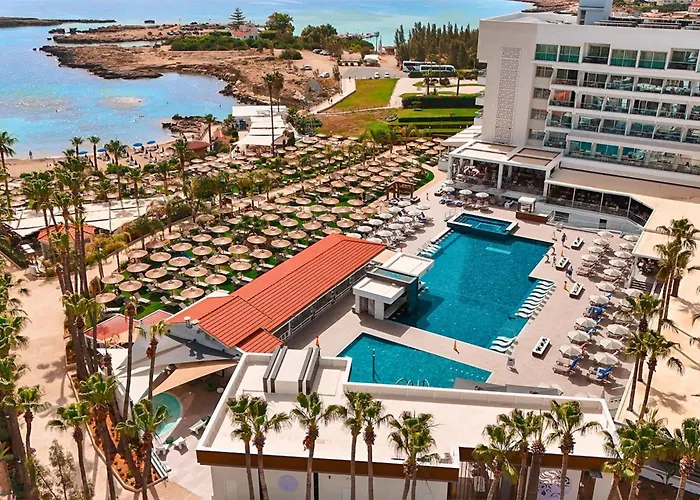 Cavo Maris Beach Hotel