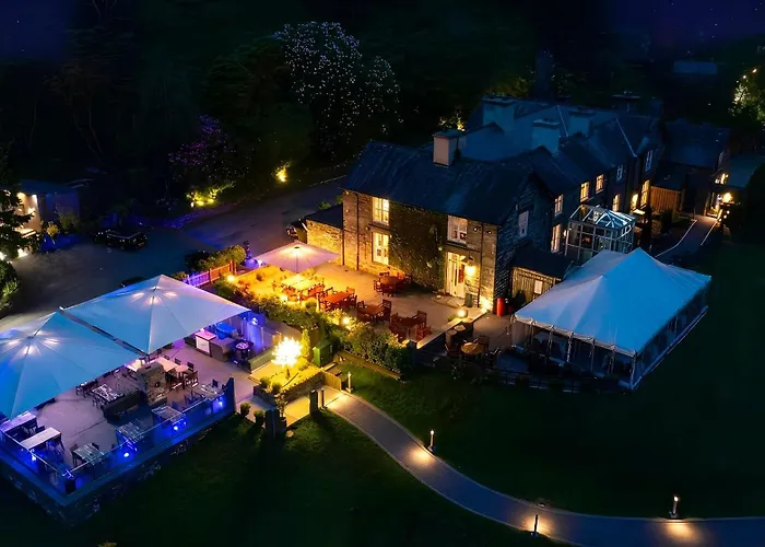 3 star hotels Aberdunant Hall Holiday Park
