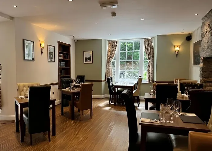 3 star hotels Aberdunant Hall Holiday Park
