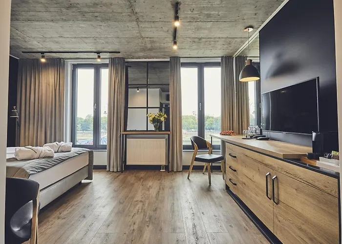 The Bridge Suites Hotel