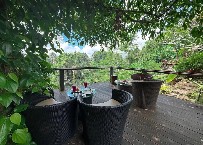 Mirah Guest House