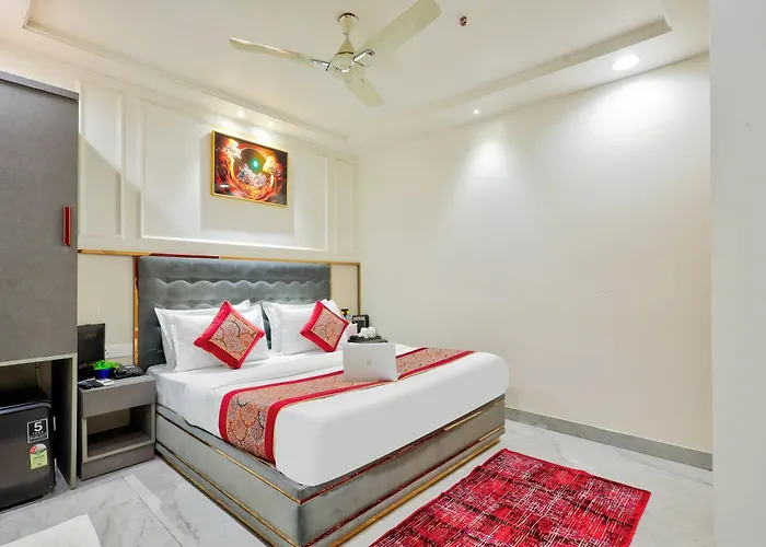 Hotel Kaca Inn - Near New Delhi Railway Station & Connaught Place