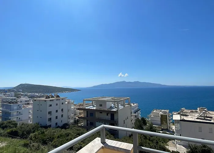 Beach hotel: Honey Guesthouse
