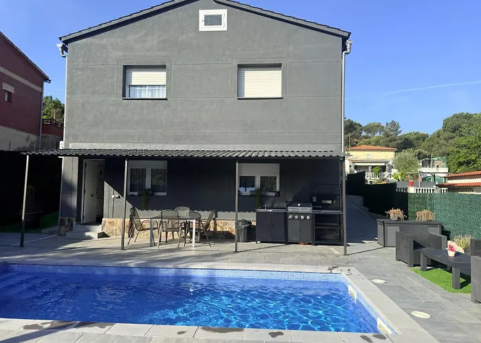 Lodge: Villa Karina Lloret De Mar