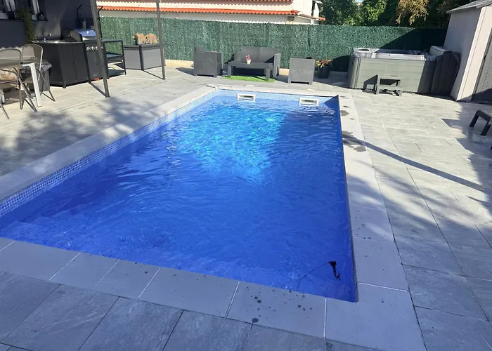 Lodge: Villa Karina Lloret De Mar
