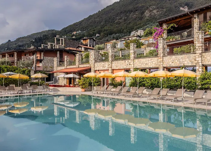 Residence Borgo Dei Limoni - Appartamenti con Garage