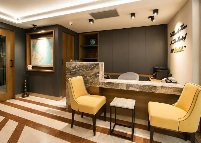  Seraglio &Suites