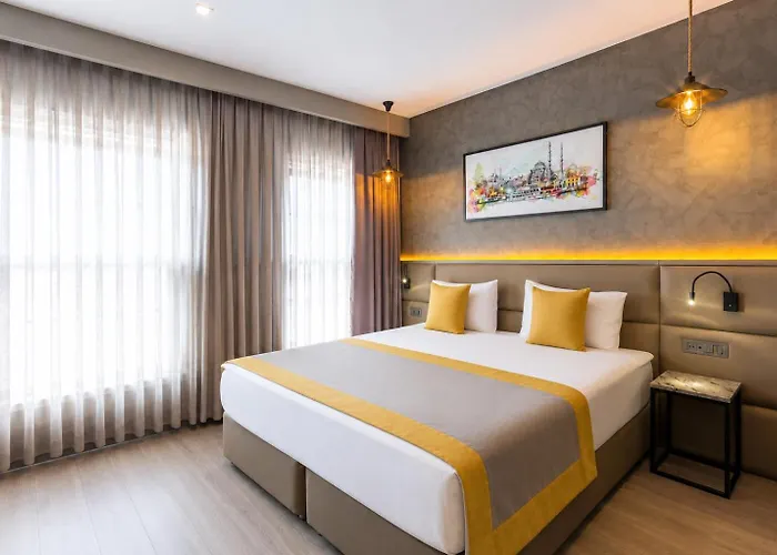  Seraglio &Suites