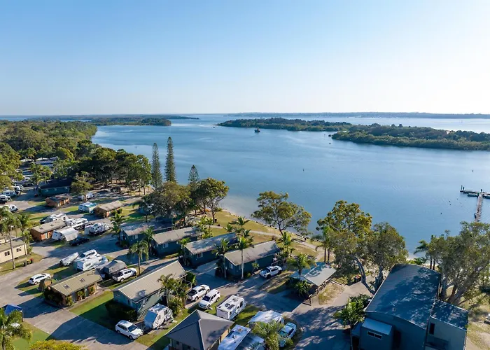 Hotel near College: Nrma Blue Dolphin Yamba Holiday Resort