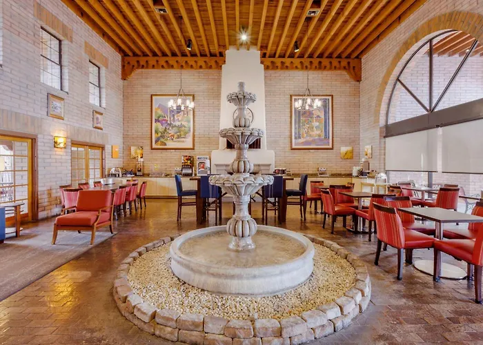 Comfort Suites At Sabino Canyon