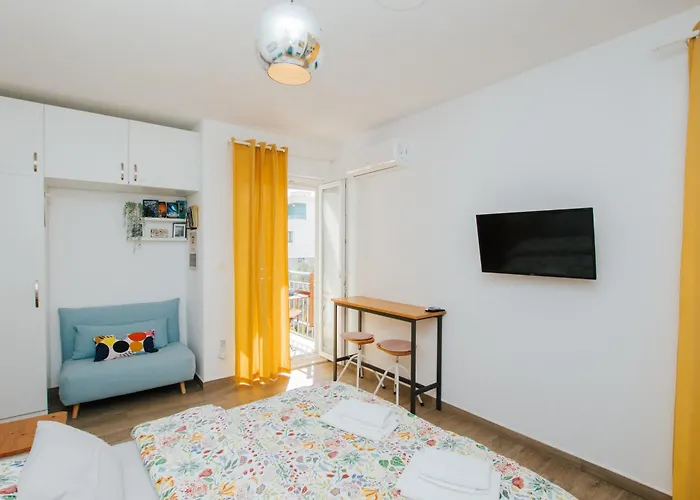 Narancin Apartments