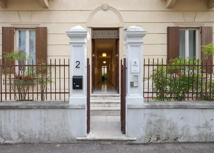Dimora Montecchi B&B