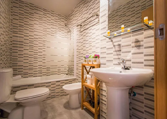 Holidays2Malaga Suites