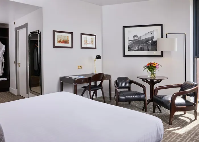 Golf hotels Titanic Belfast