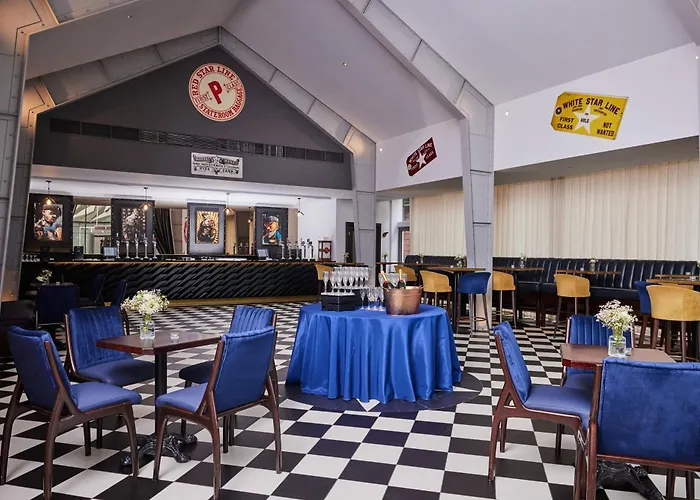 Golf hotel: Titanic Hotel Belfast