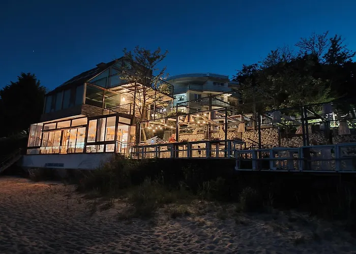 Hemingway Rooms In Happy Beach