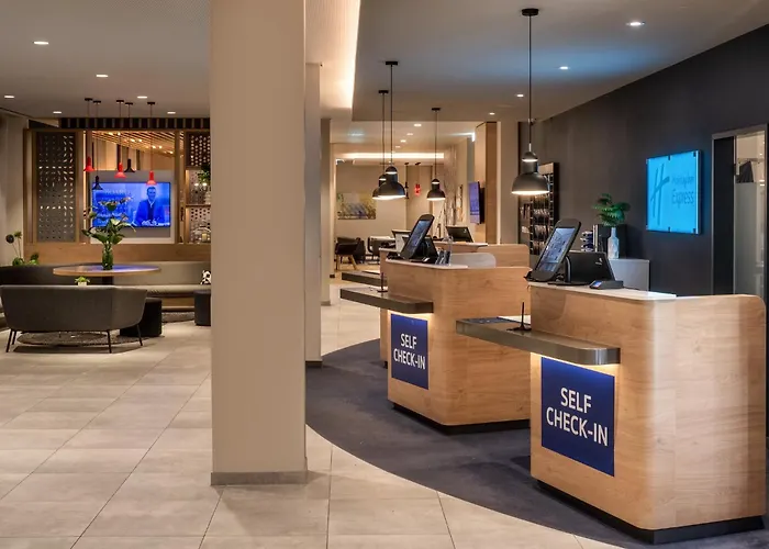 Cheap hotel: Holiday Inn Express - Munich North By Ihg