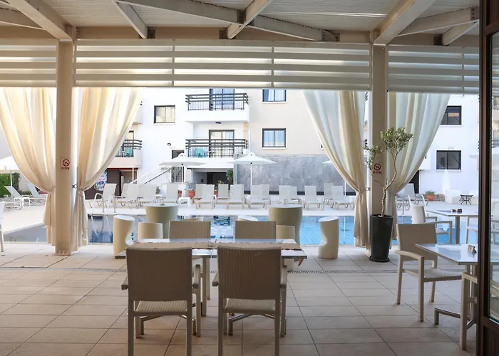 Senator Hotel Apartments - Adults Only