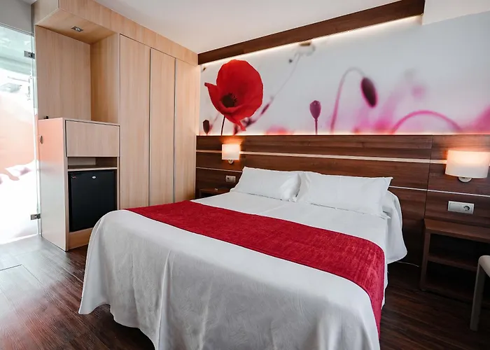 KAKTUS Hotel Volga